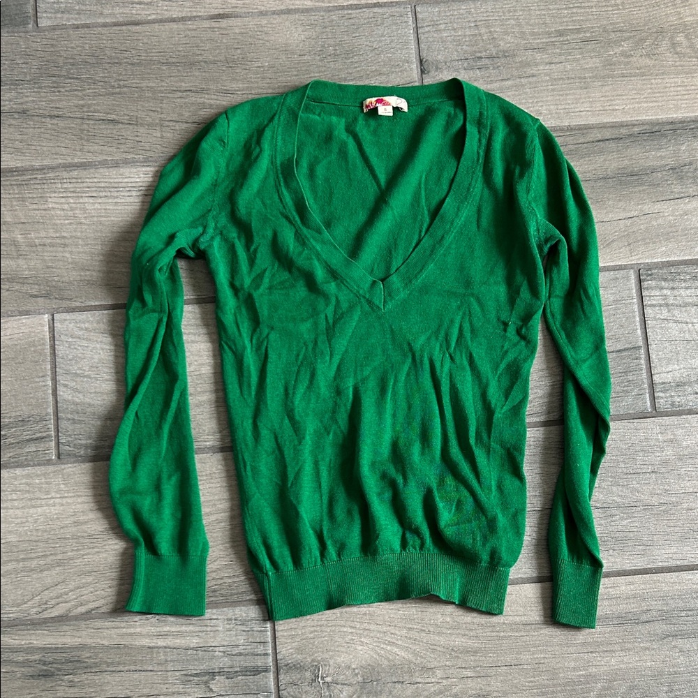 Forever 21 Vibrant Green V-Neck Sweater - Picture 1 of 4
